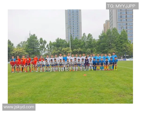 上海足球队在选拔赛中的经验与表现分析与点评